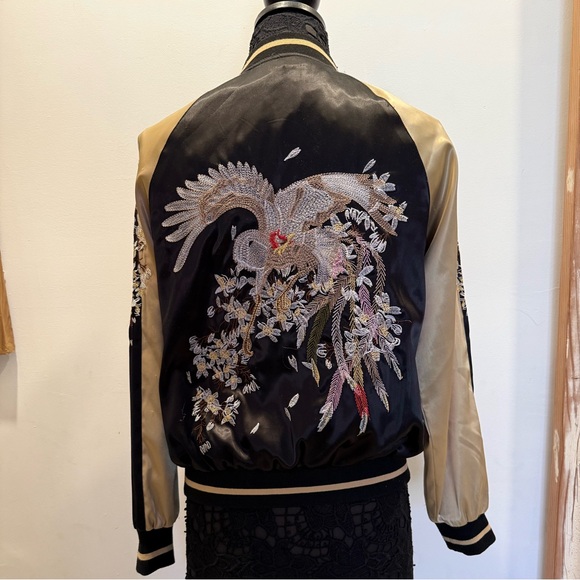 Asian inspired gold and black embroidered silky bomber jacket - Picture 4 of 9
